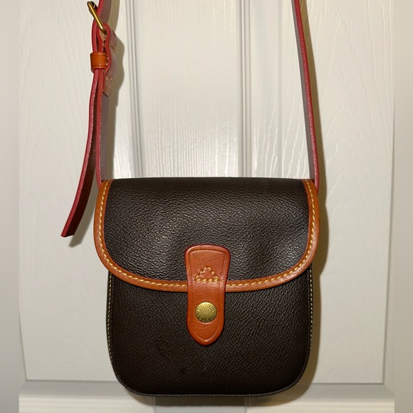 Classic Dark Brown and Tan Leather Crossbody Dooney & Bourke Bag - Picture 2 of 6